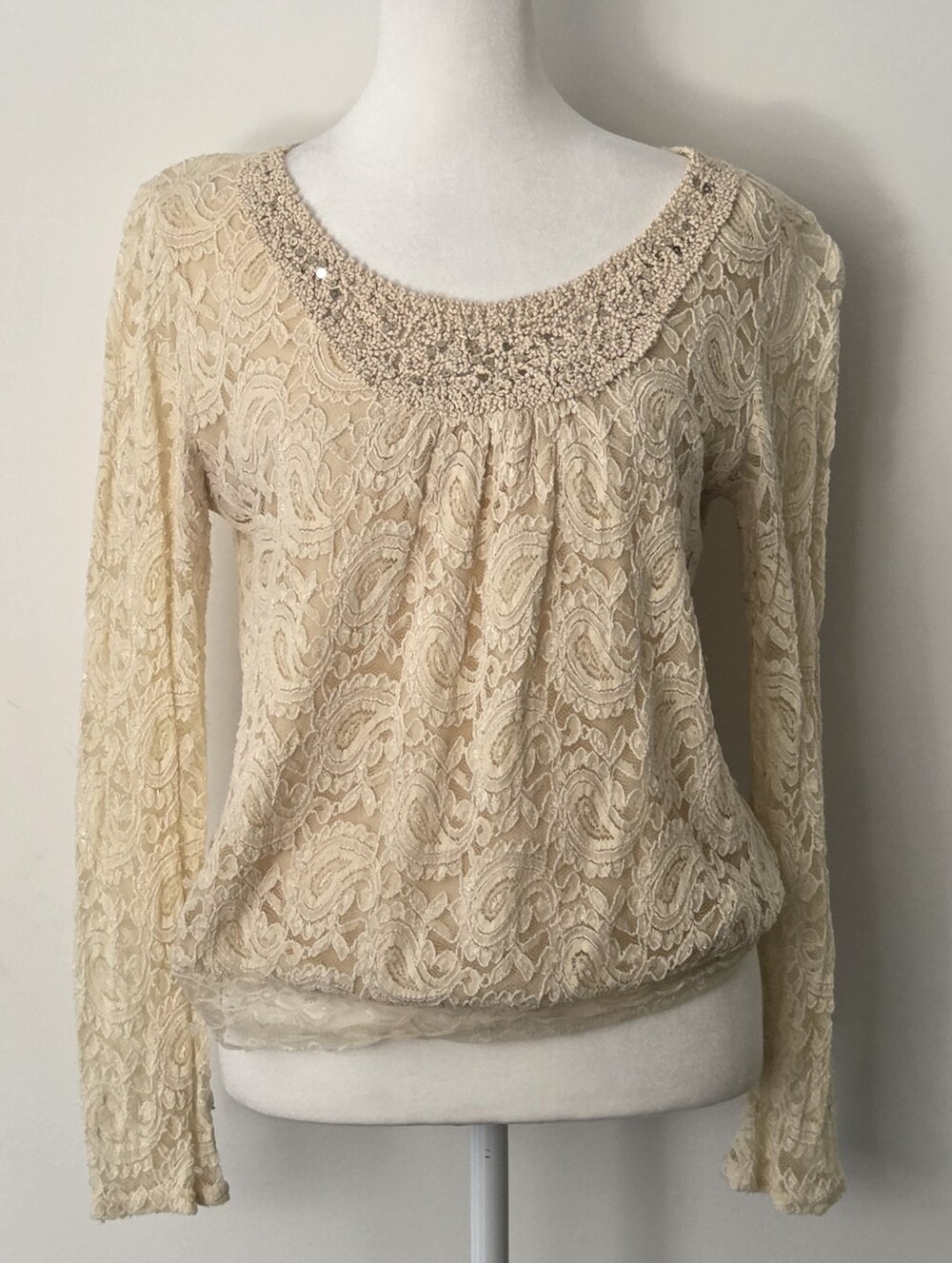 Beaded Scoop-Neck Lace Blouse in Cream